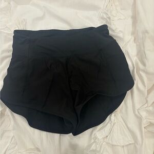 black lulu speed up shorts size 4 and 4”